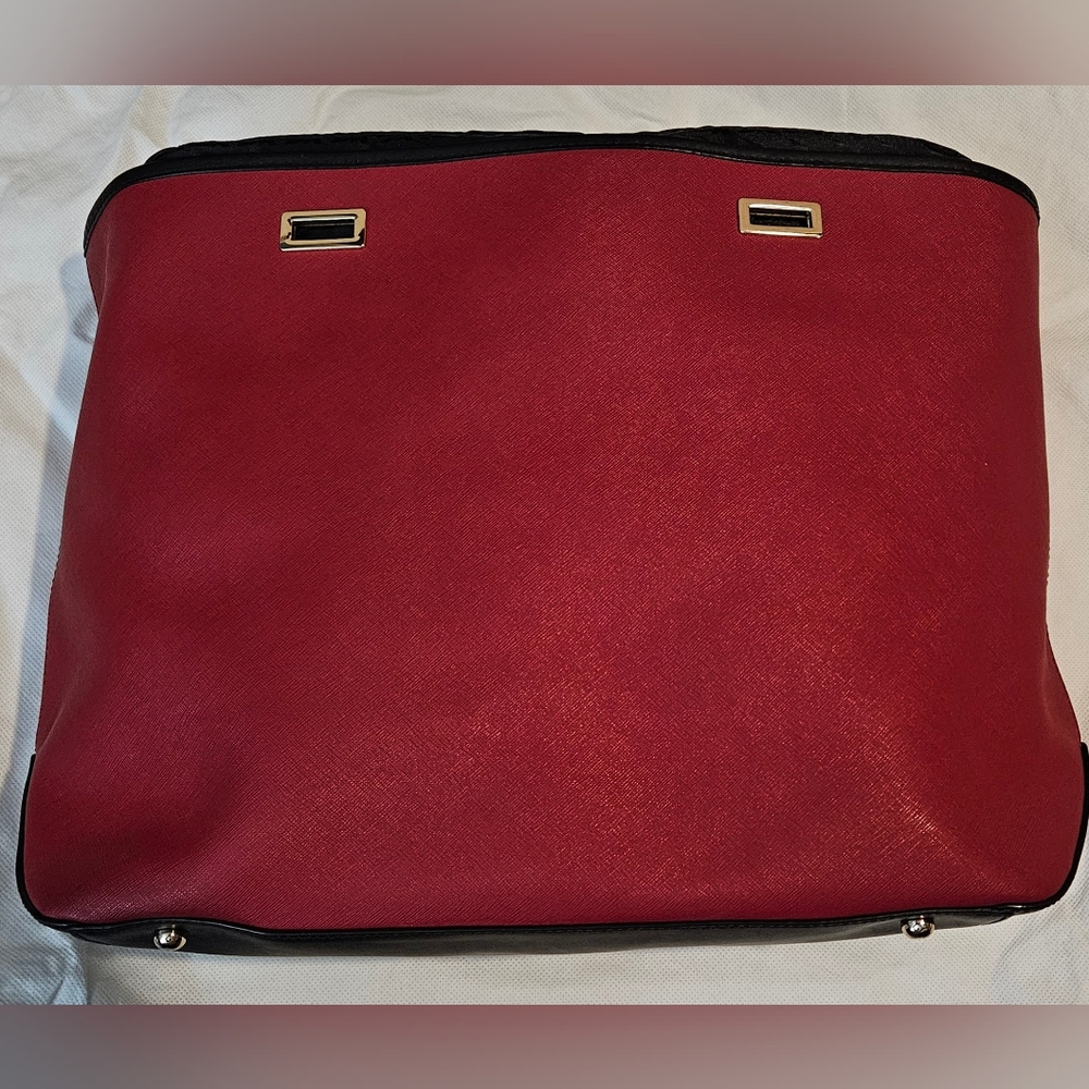 Lo & Sons 13" Seville Saffiano Outershell Red Black Gold